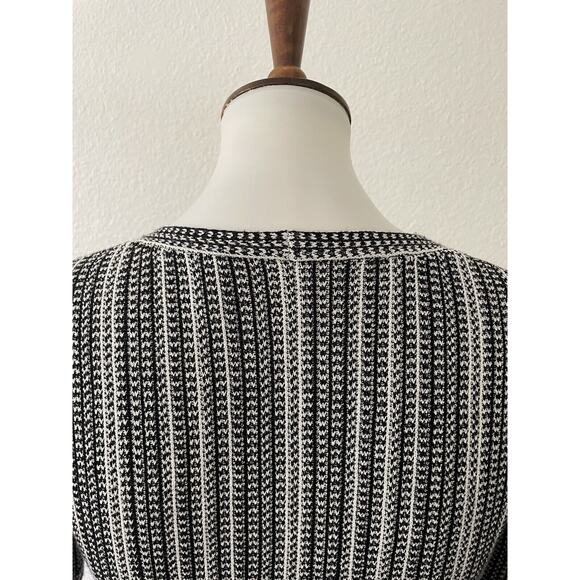 Theory Top Prosecco Ribbed V Neck Pullover Knit - Picture 6 of 11